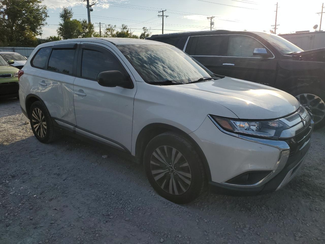 2020 MITSUBISHI outlander