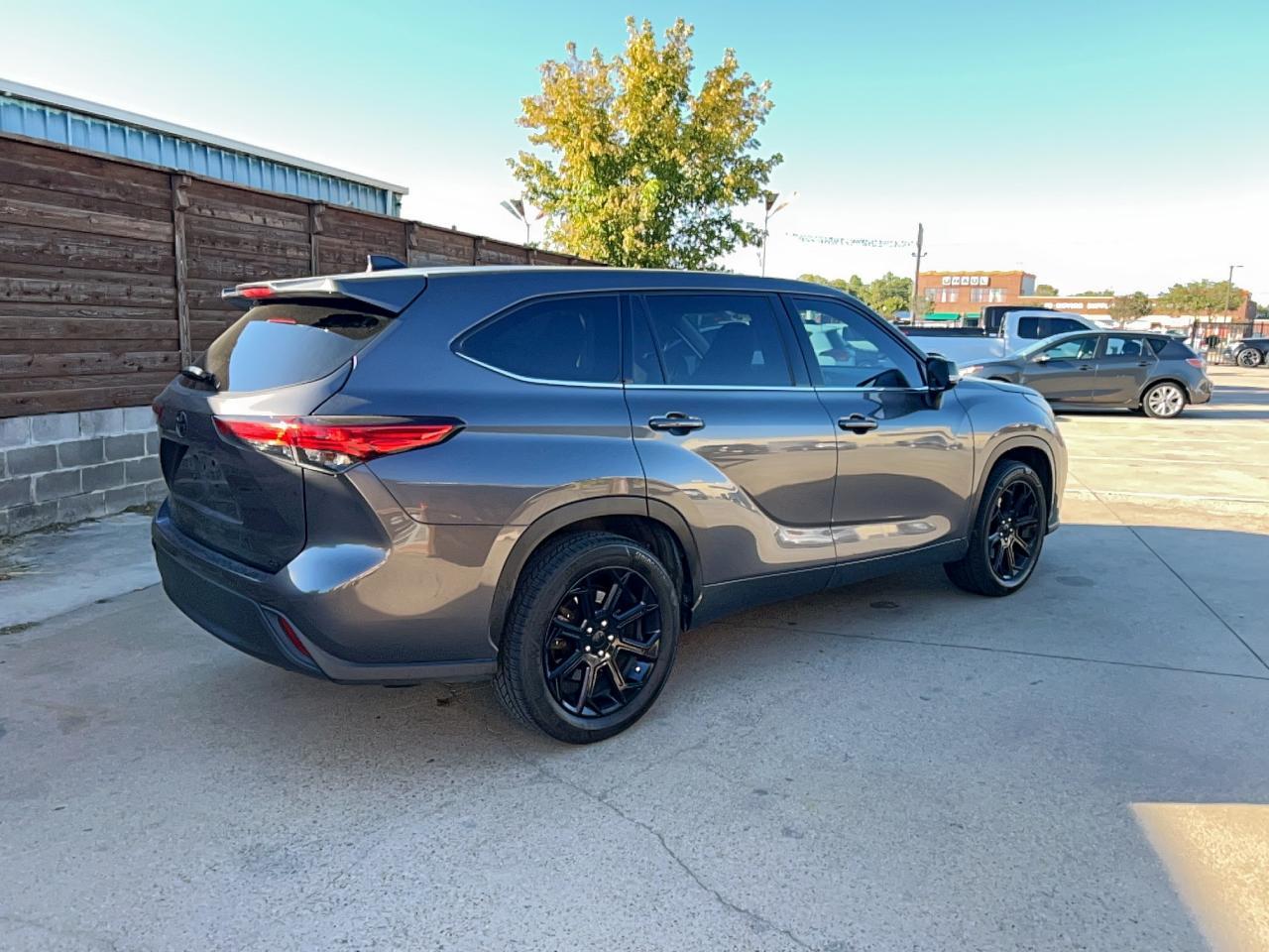 2022 TOYOTA HIGHLANDER