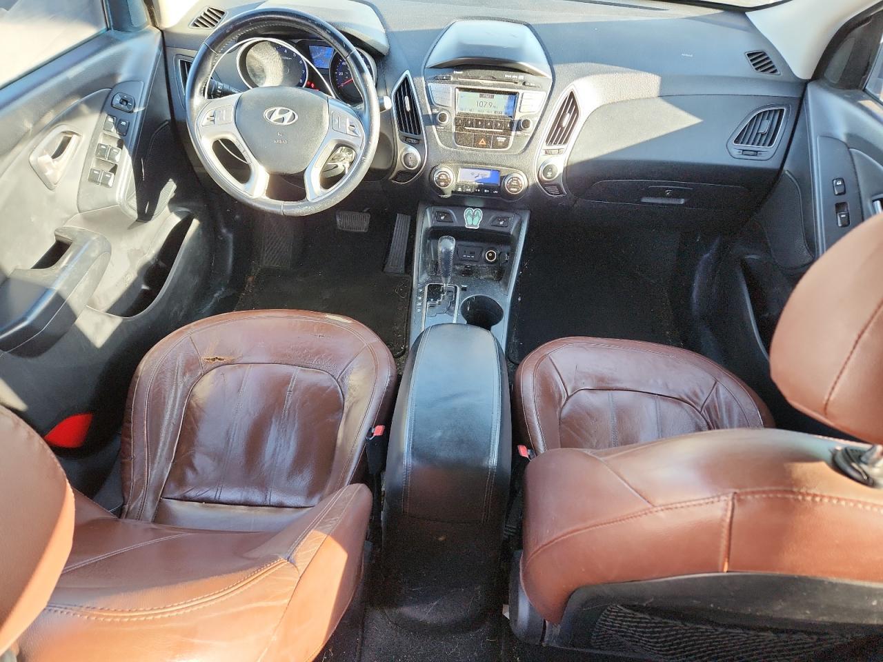 2011 HYUNDAI TUCSON