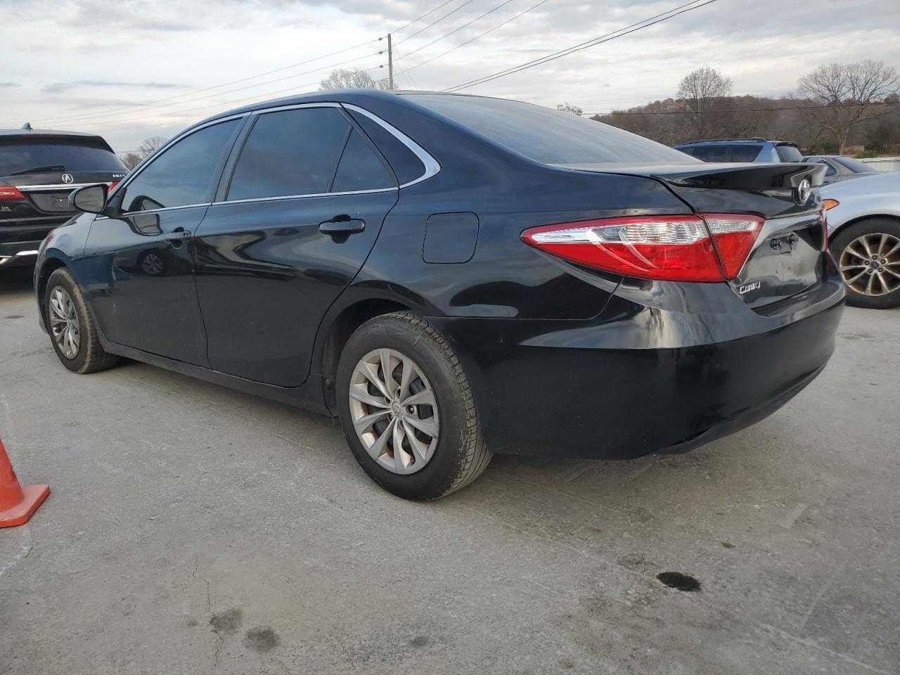 2016 TOYOTA CAMRY