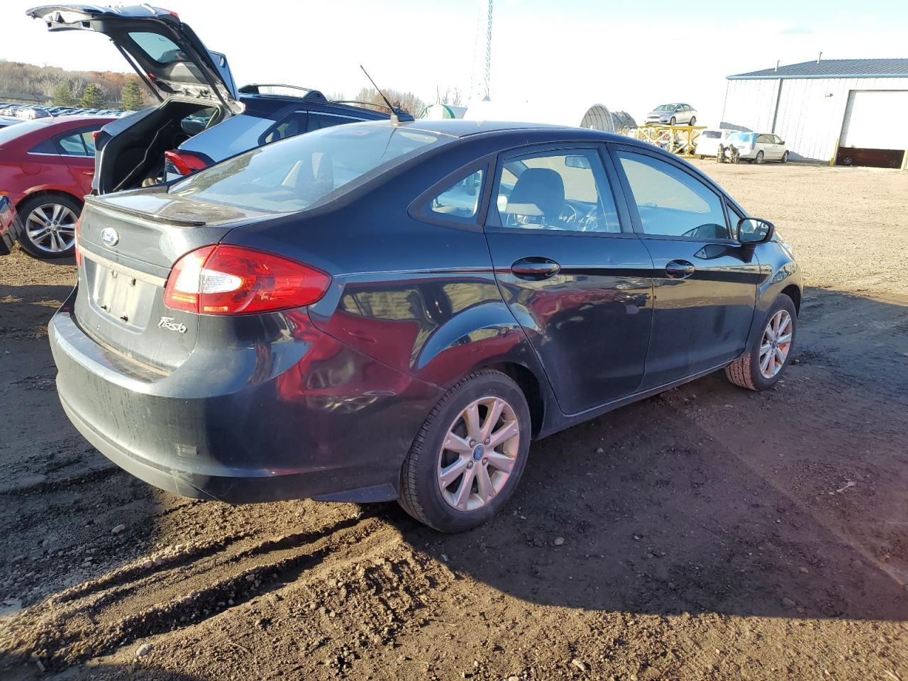 2013 FORD Fiesta