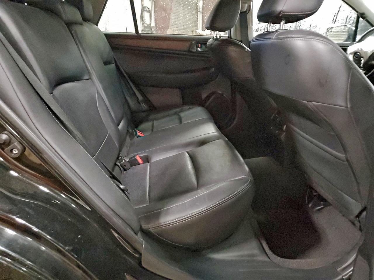 2015 SUBARU Outback
