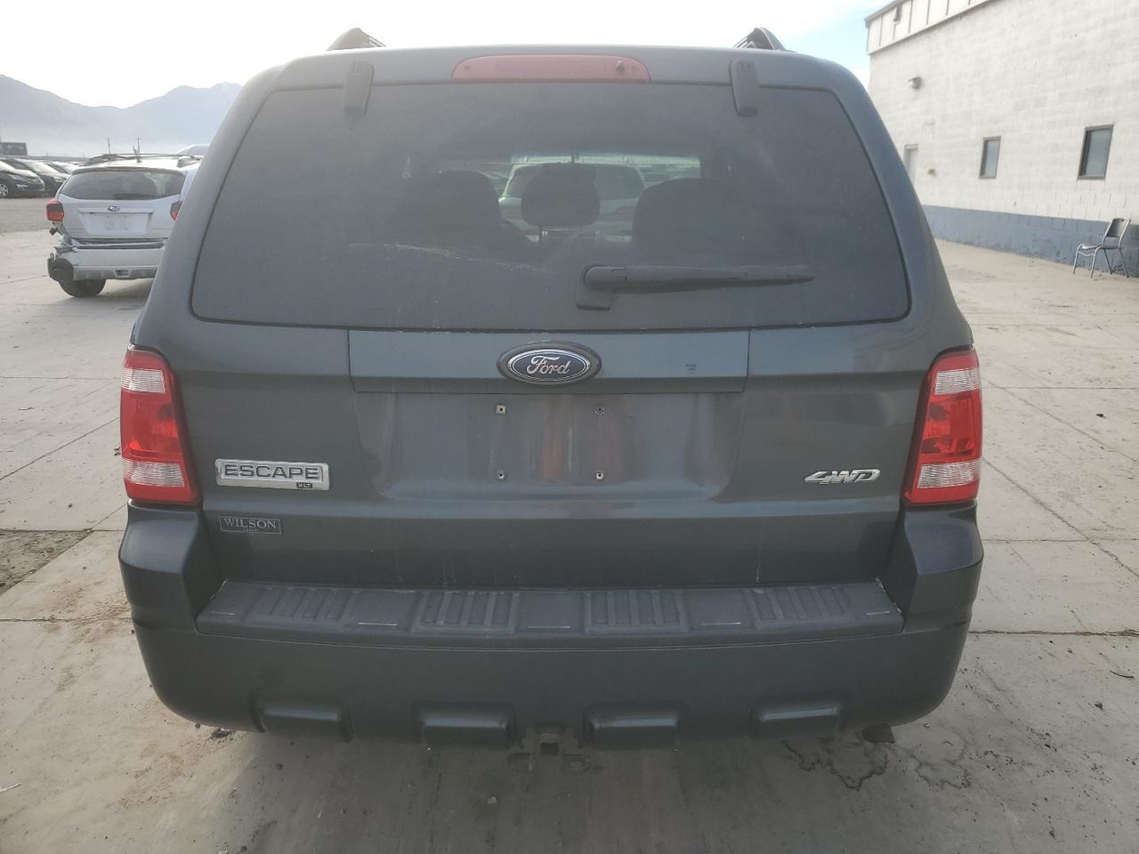 2009 FORD ESCAPE