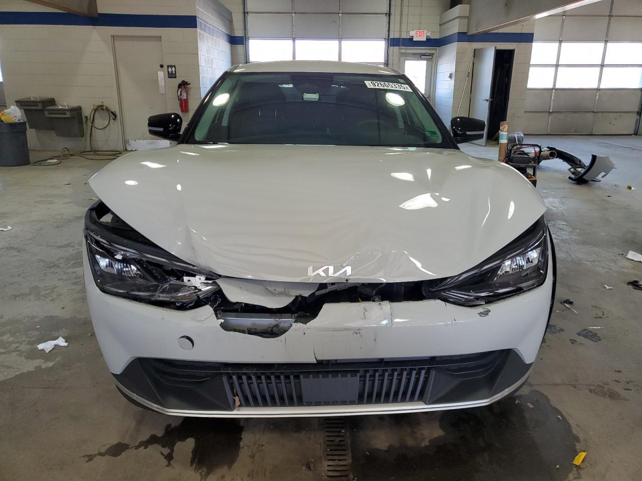 2024 KIA EV6