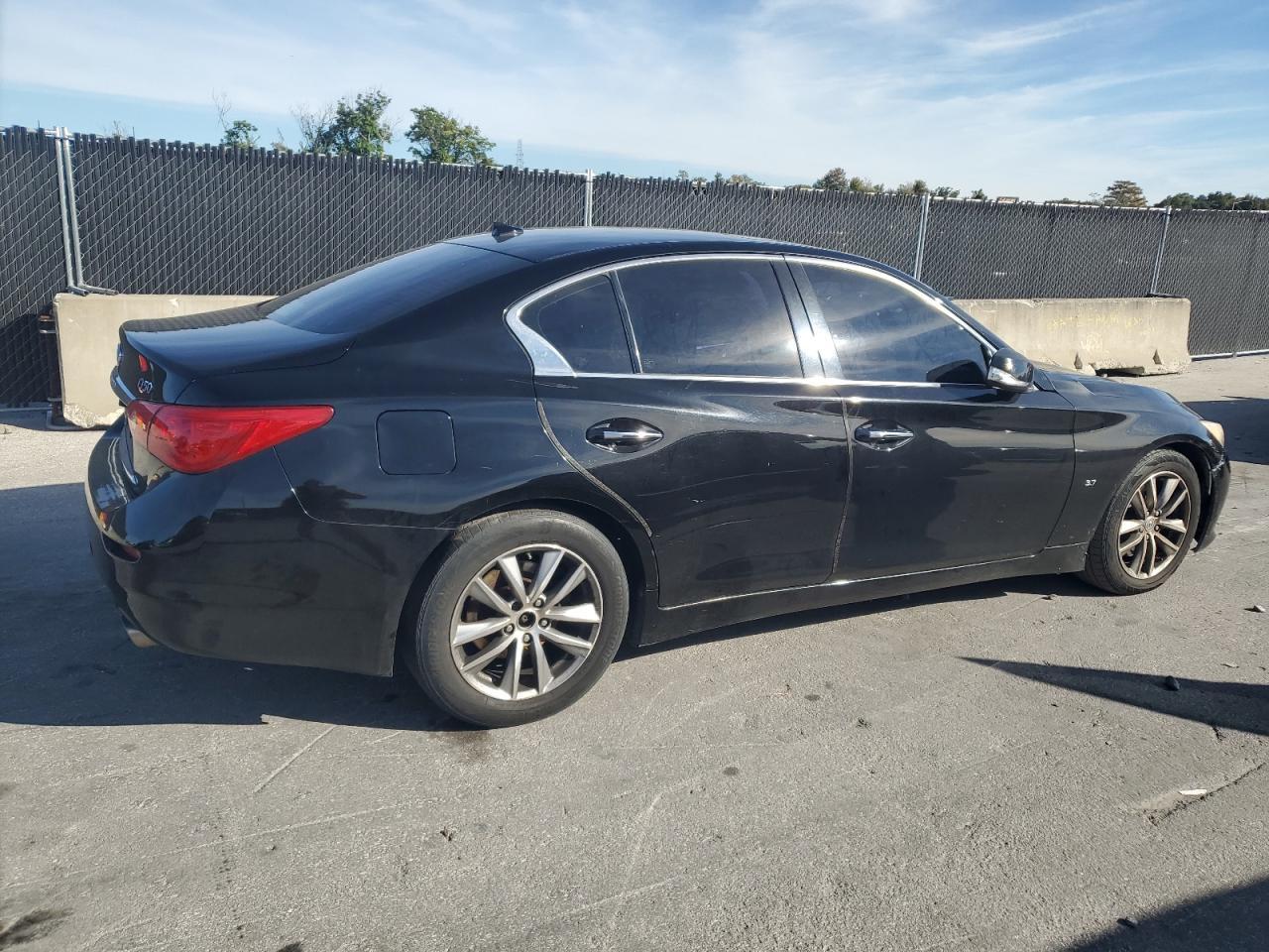 2014 INFINITI Q50