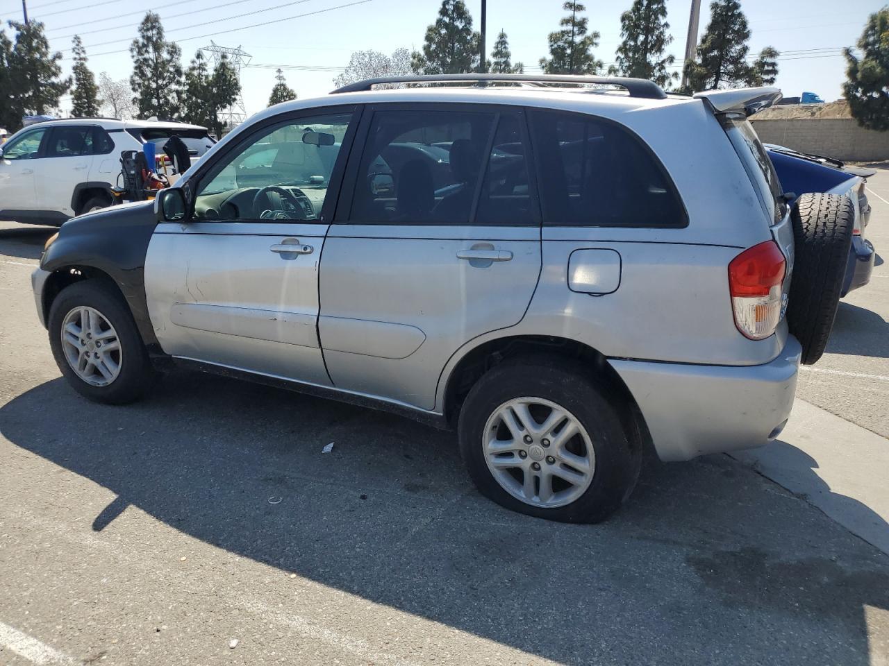 2002 TOYOTA RAV4