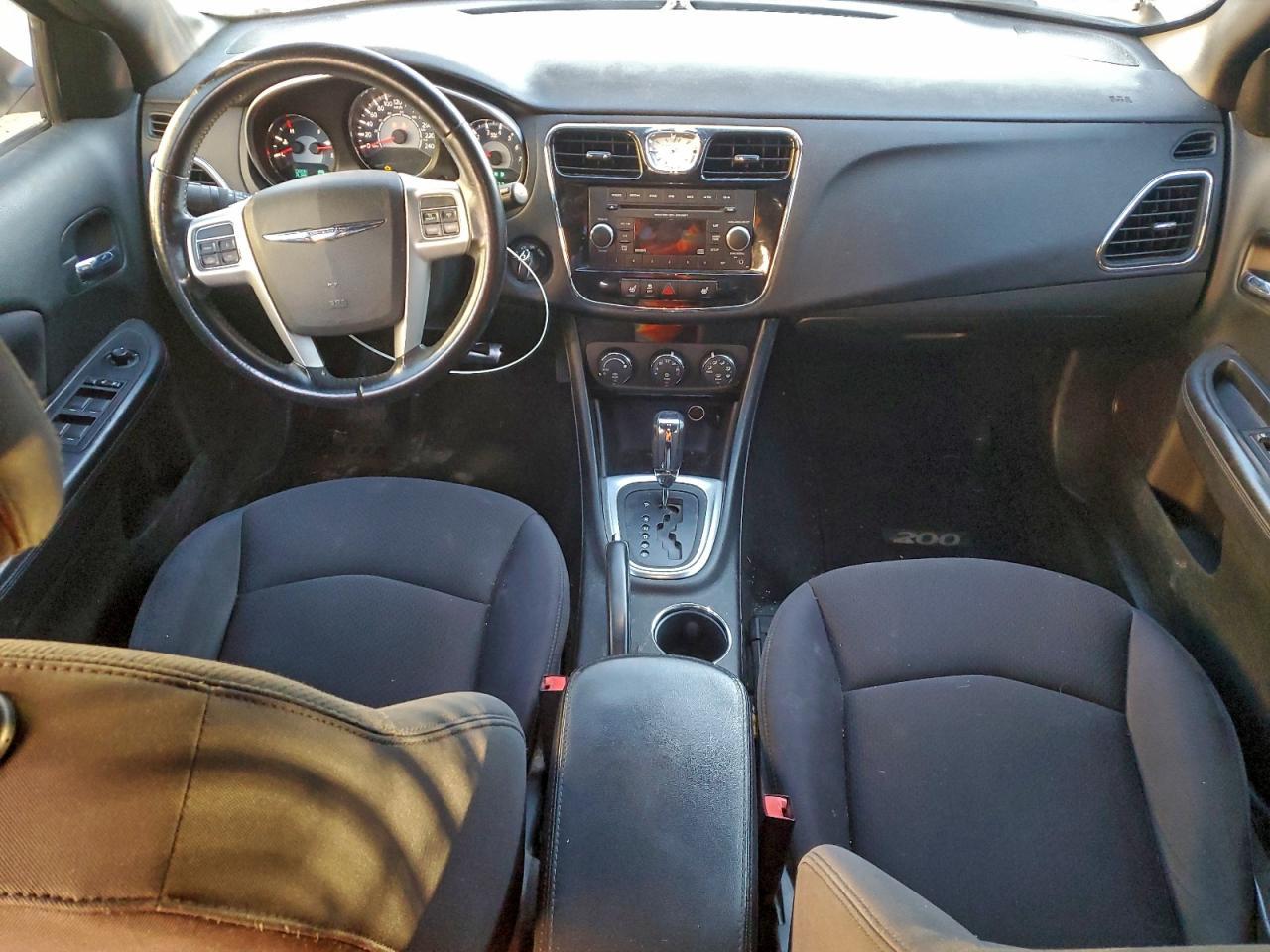 2014 CHRYSLER 200