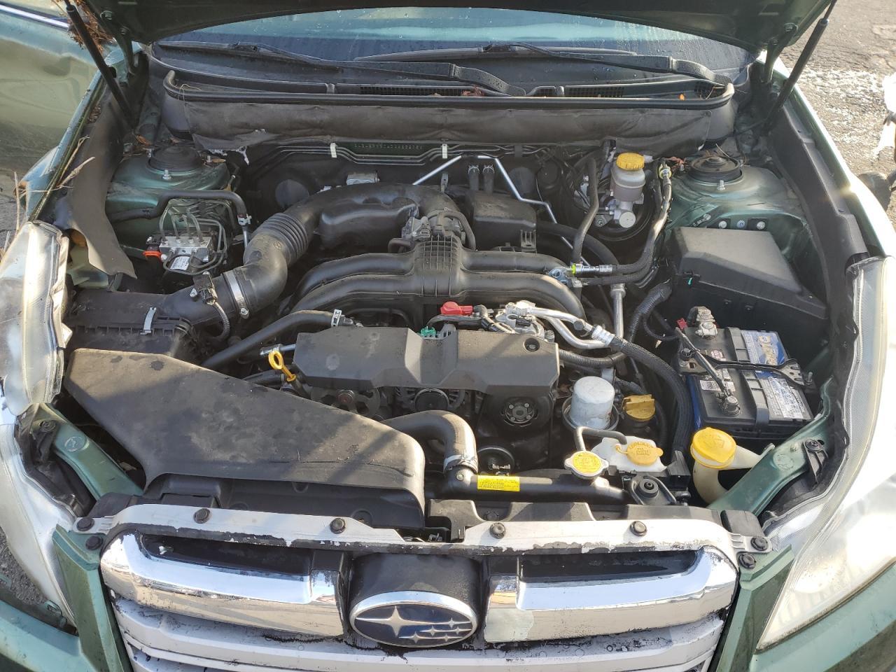 2013 SUBARU Outback