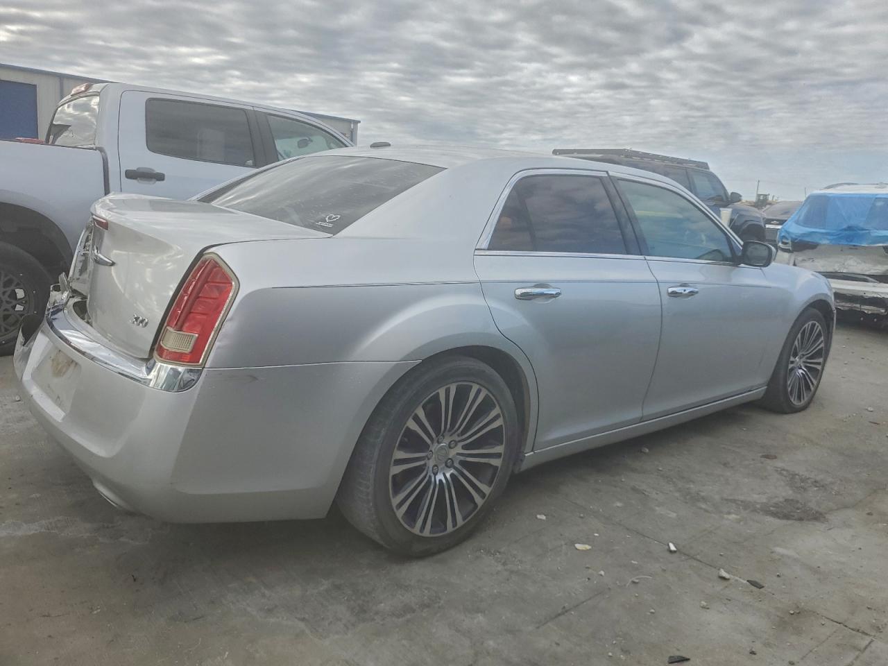 2012 CHRYSLER 300