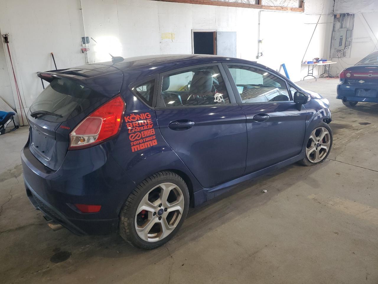 2016 FORD Fiesta