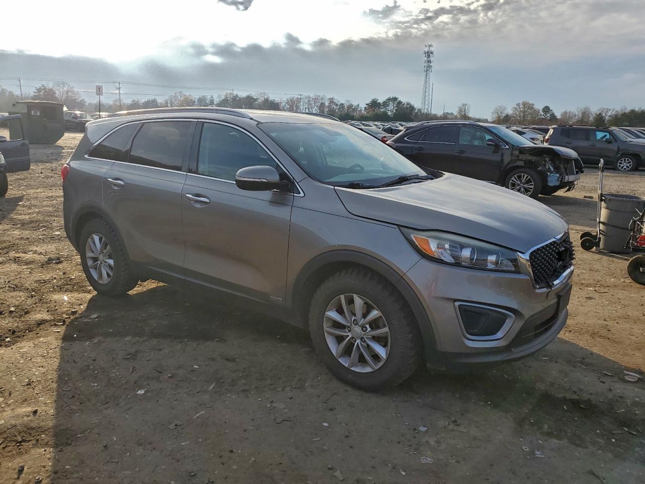 2016 KIA SORENTO