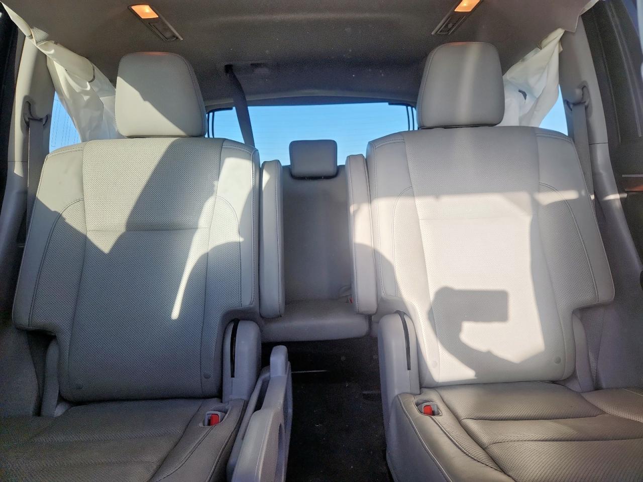 2016 TOYOTA HIGHLANDER