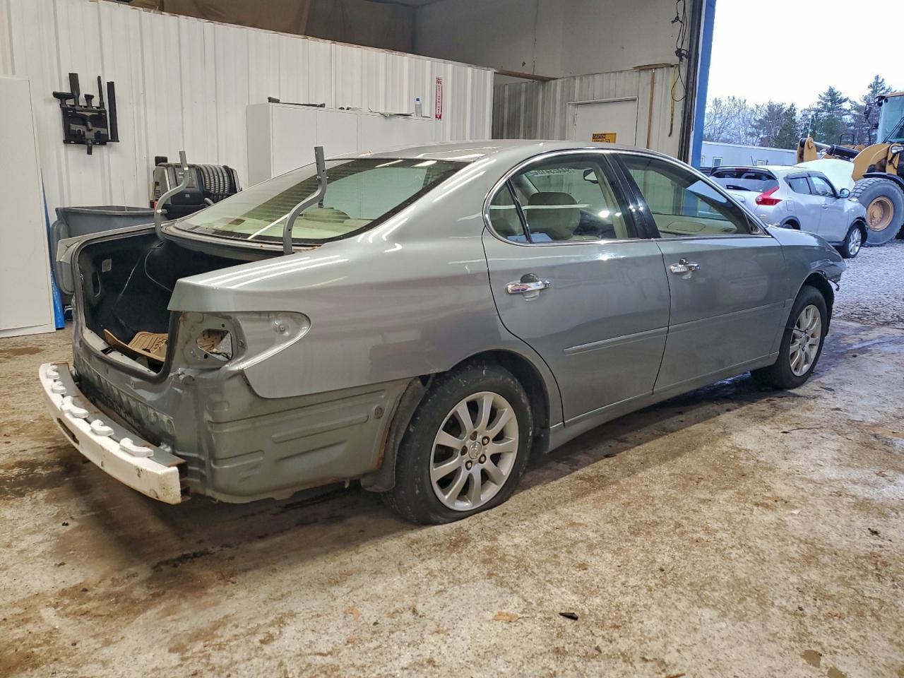 2004 LEXUS ES 330