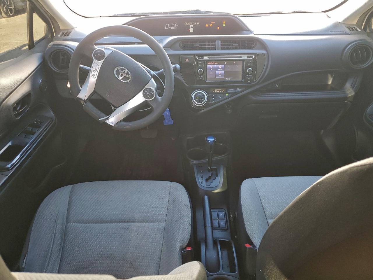 2015 TOYOTA Prius c