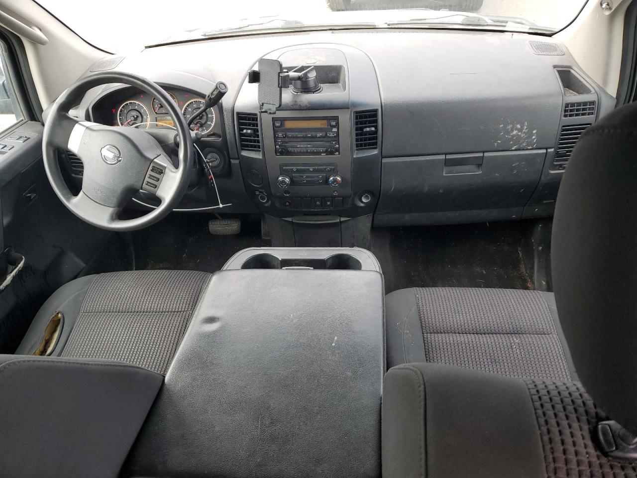2011 NISSAN Titan
