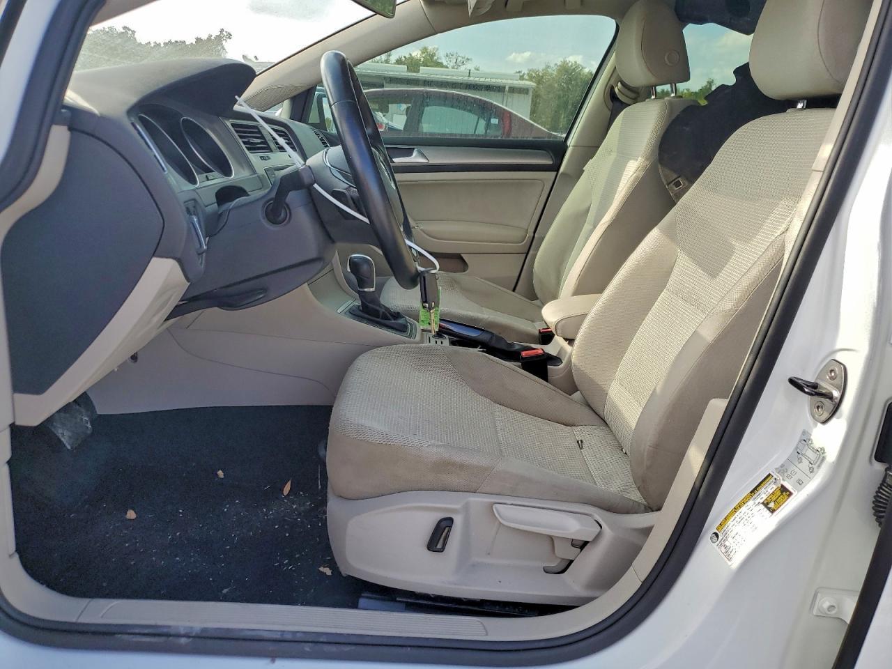 2016 VOLKSWAGEN GOLF