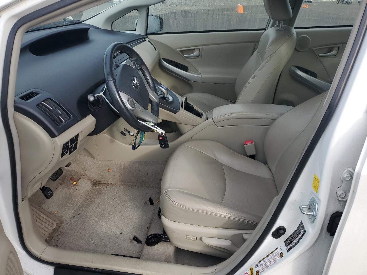 2011 TOYOTA PRIUS