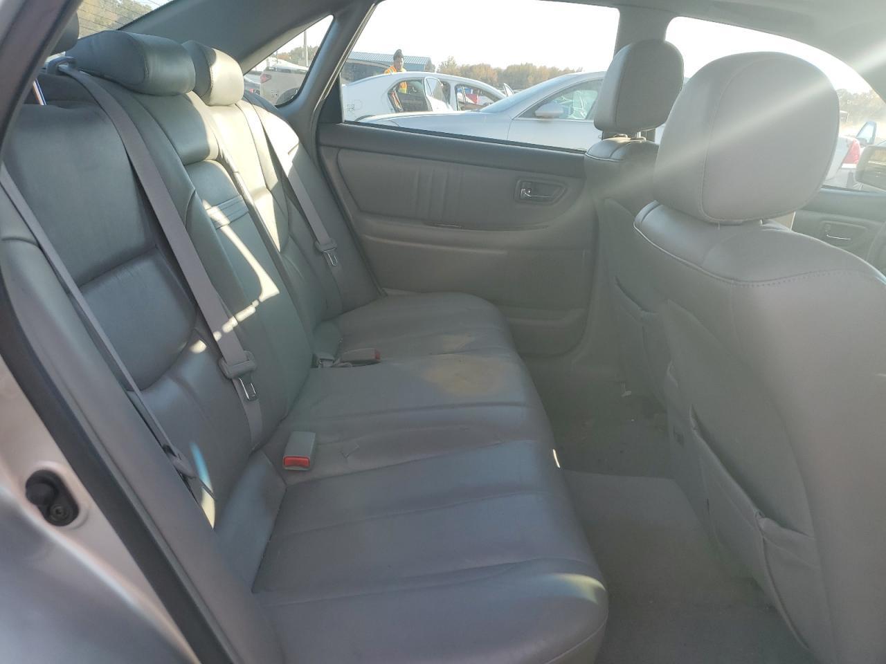 2004 TOYOTA Avalon