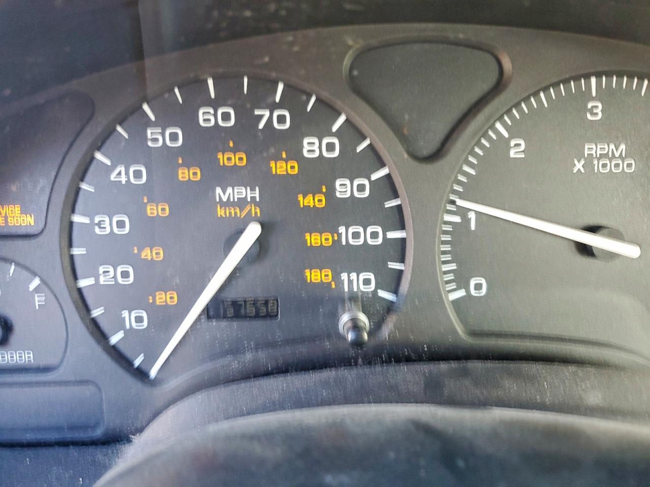 2002 SATURN Sl1