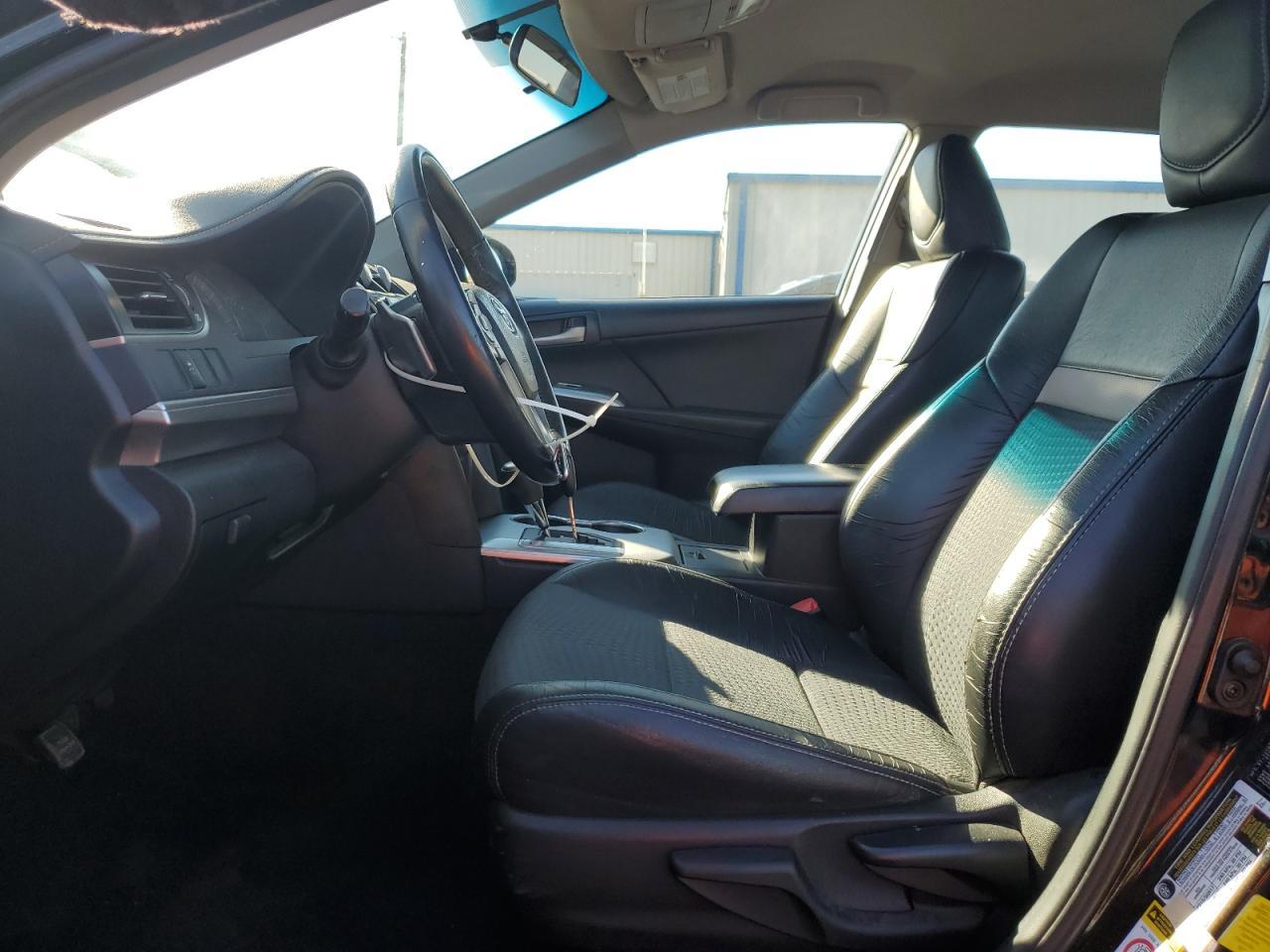 2014 TOYOTA CAMRY