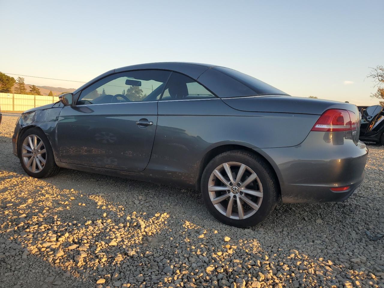 2013 VOLKSWAGEN EOS