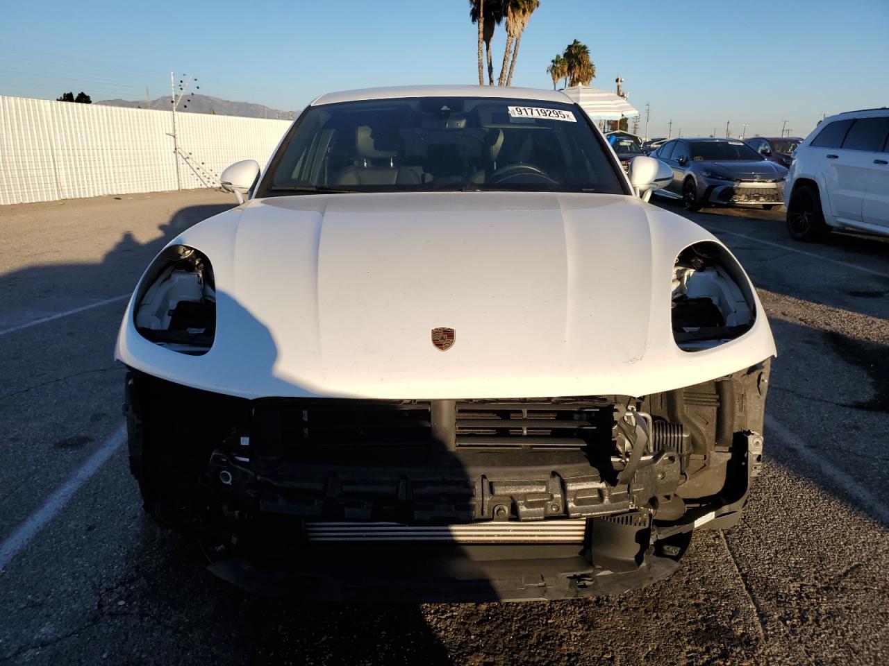 2022 PORSCHE Macan
