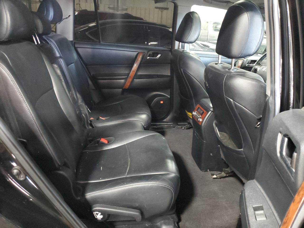 2013 TOYOTA HIGHLANDER