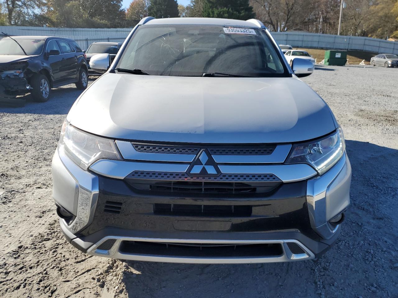 2020 MITSUBISHI outlander