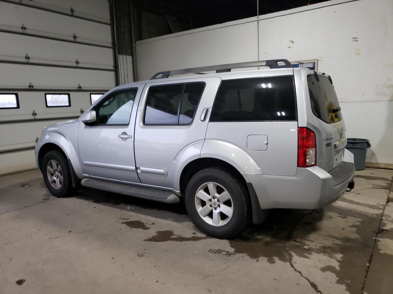2010 NISSAN PATHFINDER