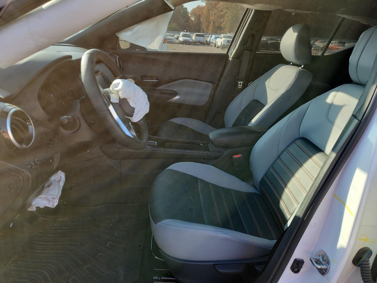 2024 NISSAN KICKS