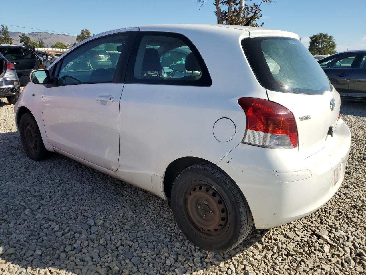 2011 TOYOTA YARIS