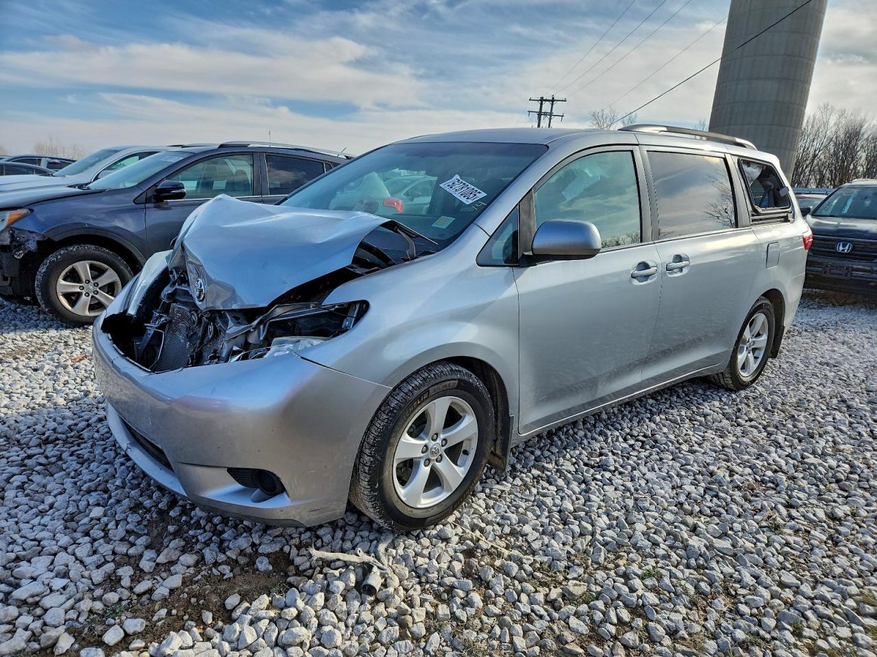 2015 TOYOTA SIENNA
