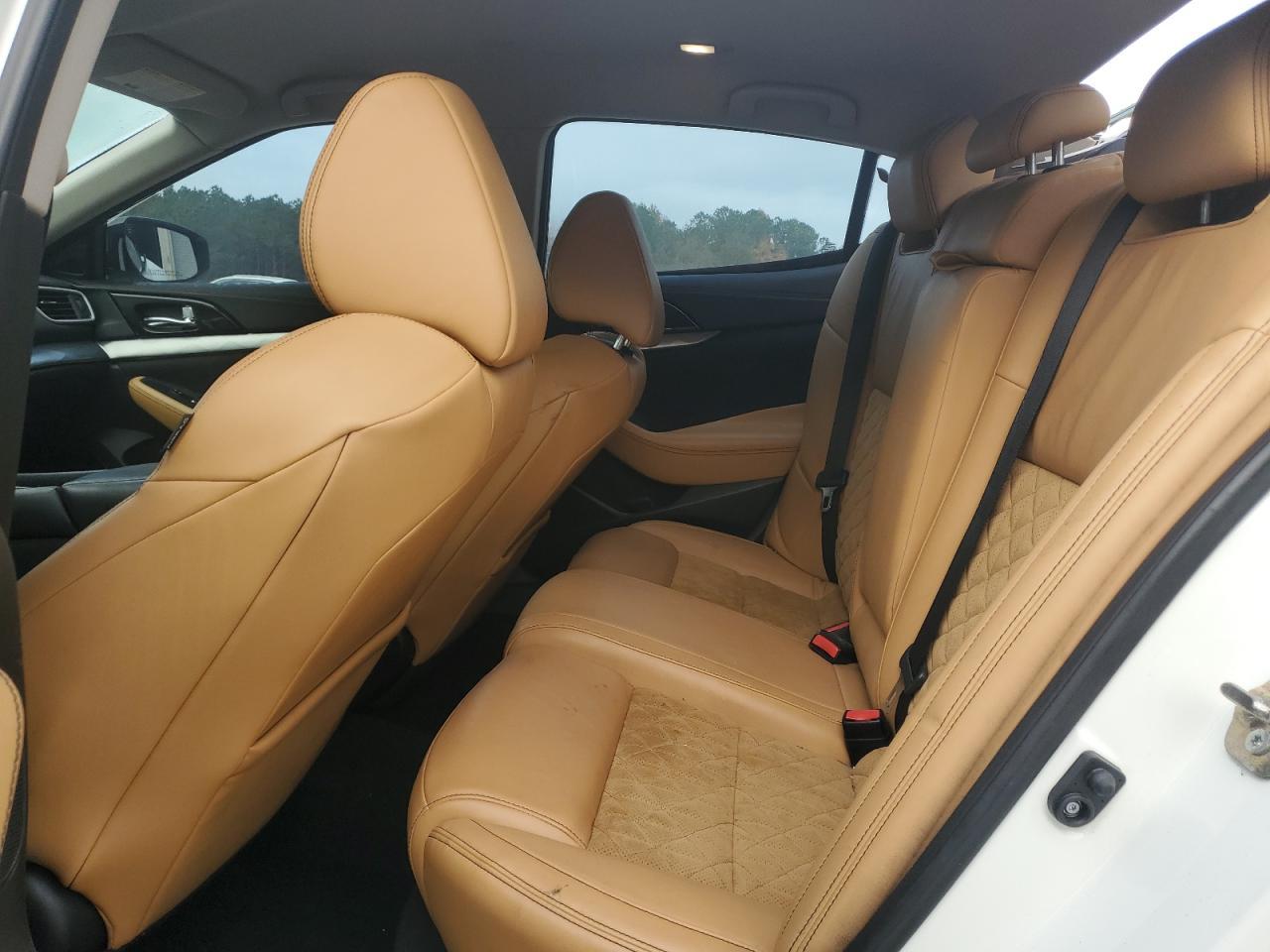 2016 NISSAN Maxima