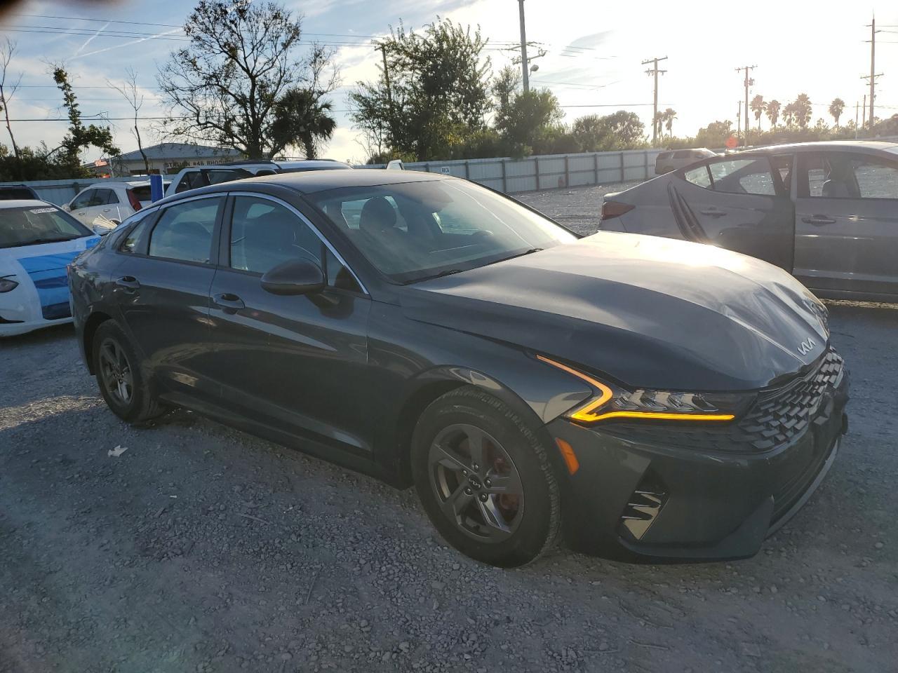 2022 KIA K5