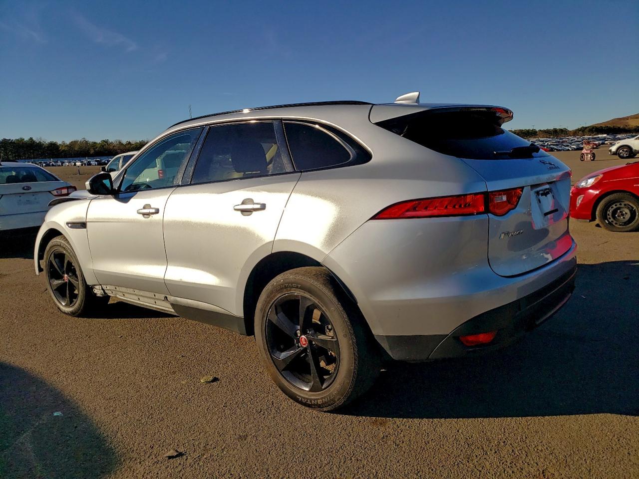 2019 JAGUAR F-Pace