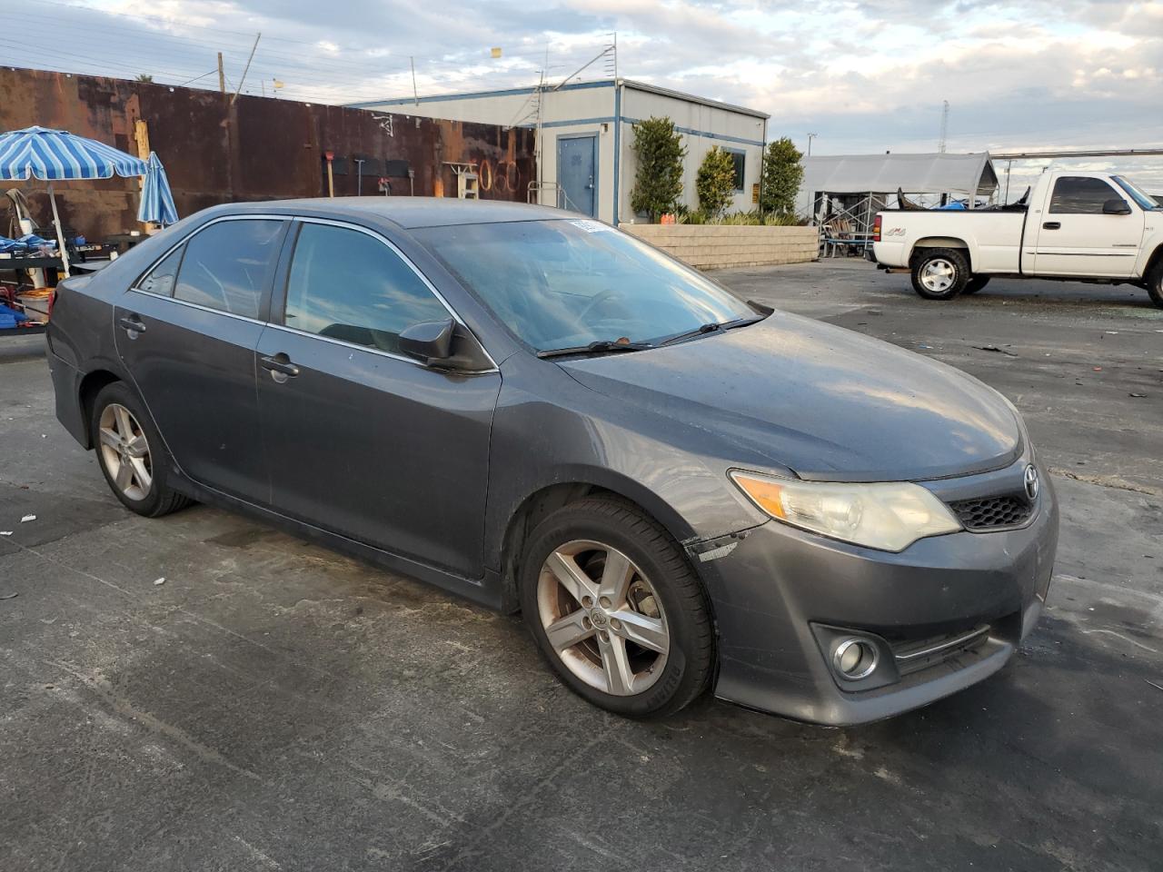 2014 TOYOTA CAMRY