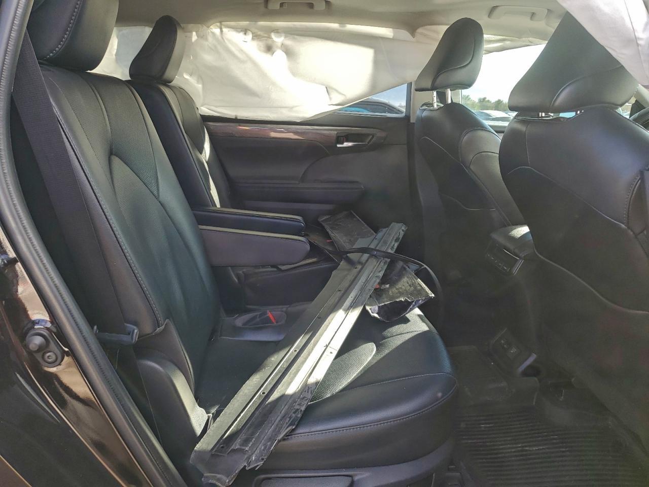 2022 TOYOTA HIGHLANDER