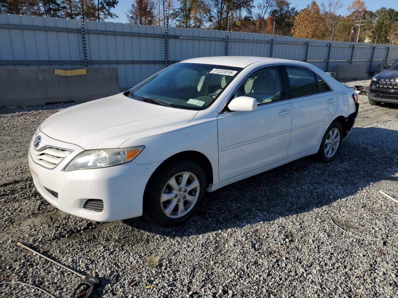 2011 TOYOTA CAMRY