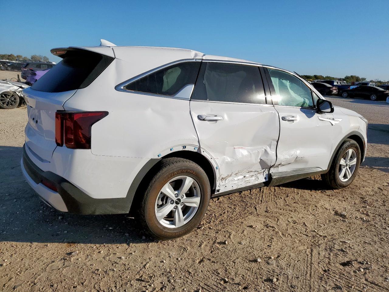 2025 KIA SORENTO