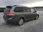 2011 TOYOTA SIENNA