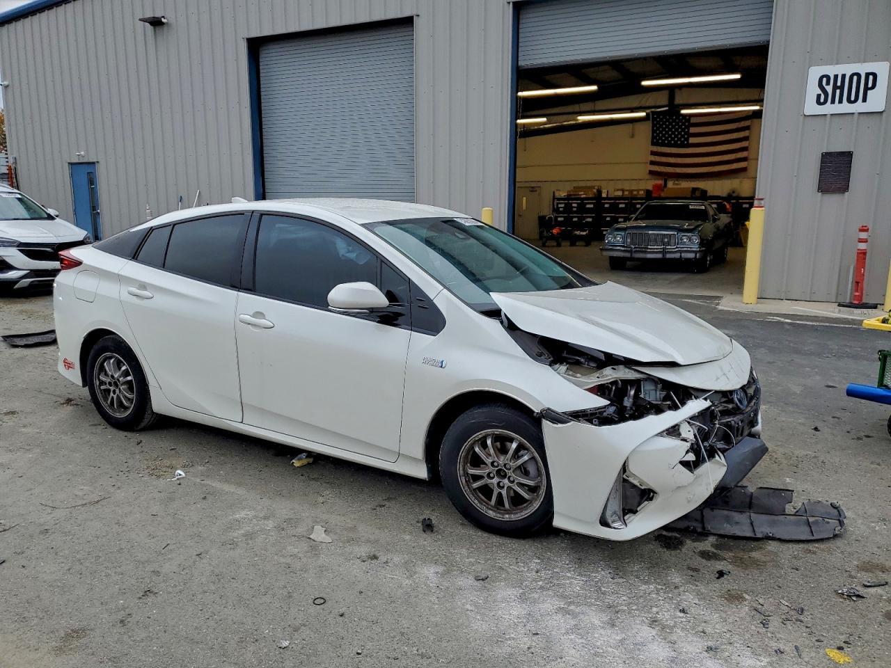 2017 TOYOTA Prius Prime