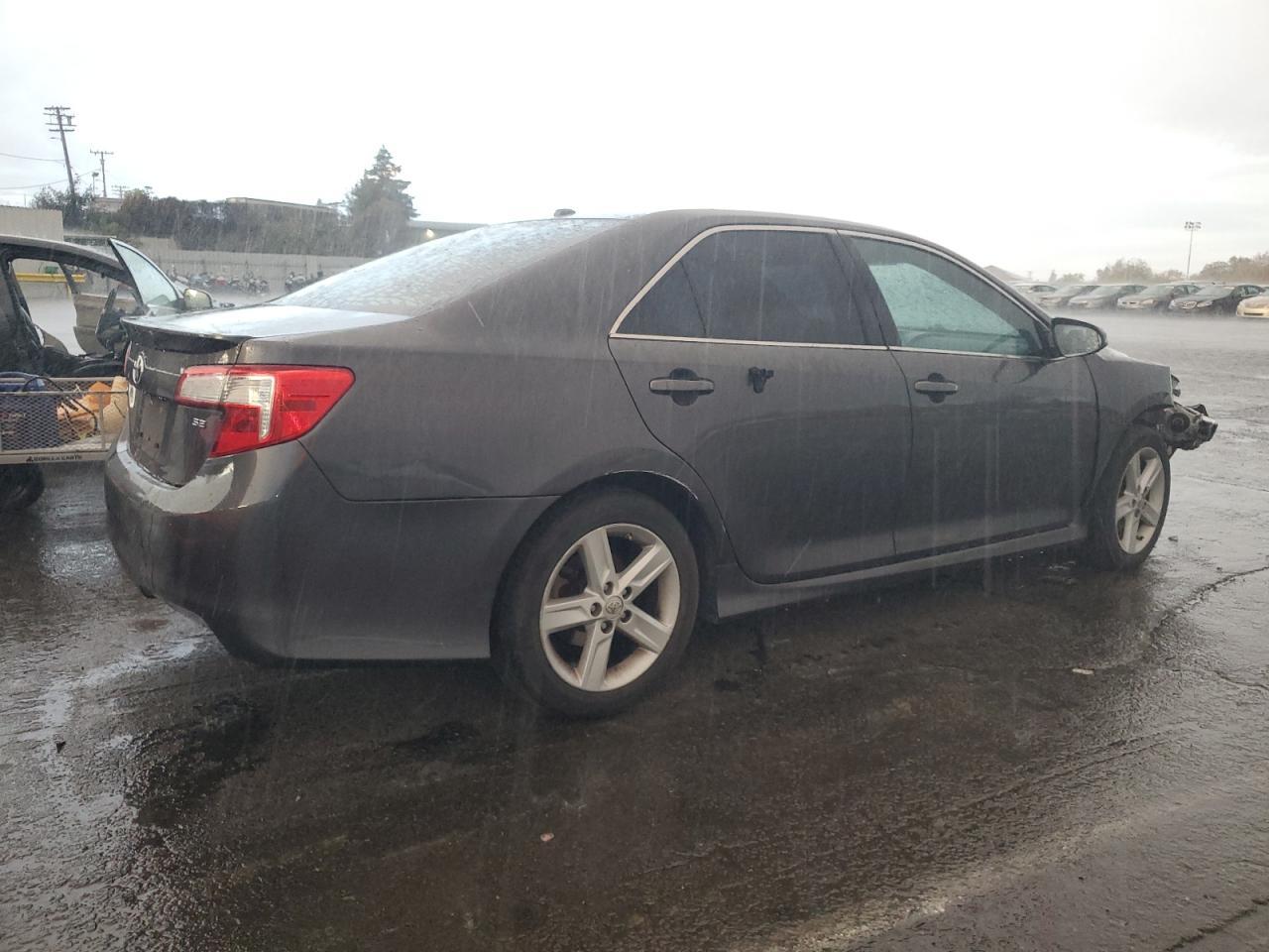 2013 TOYOTA CAMRY