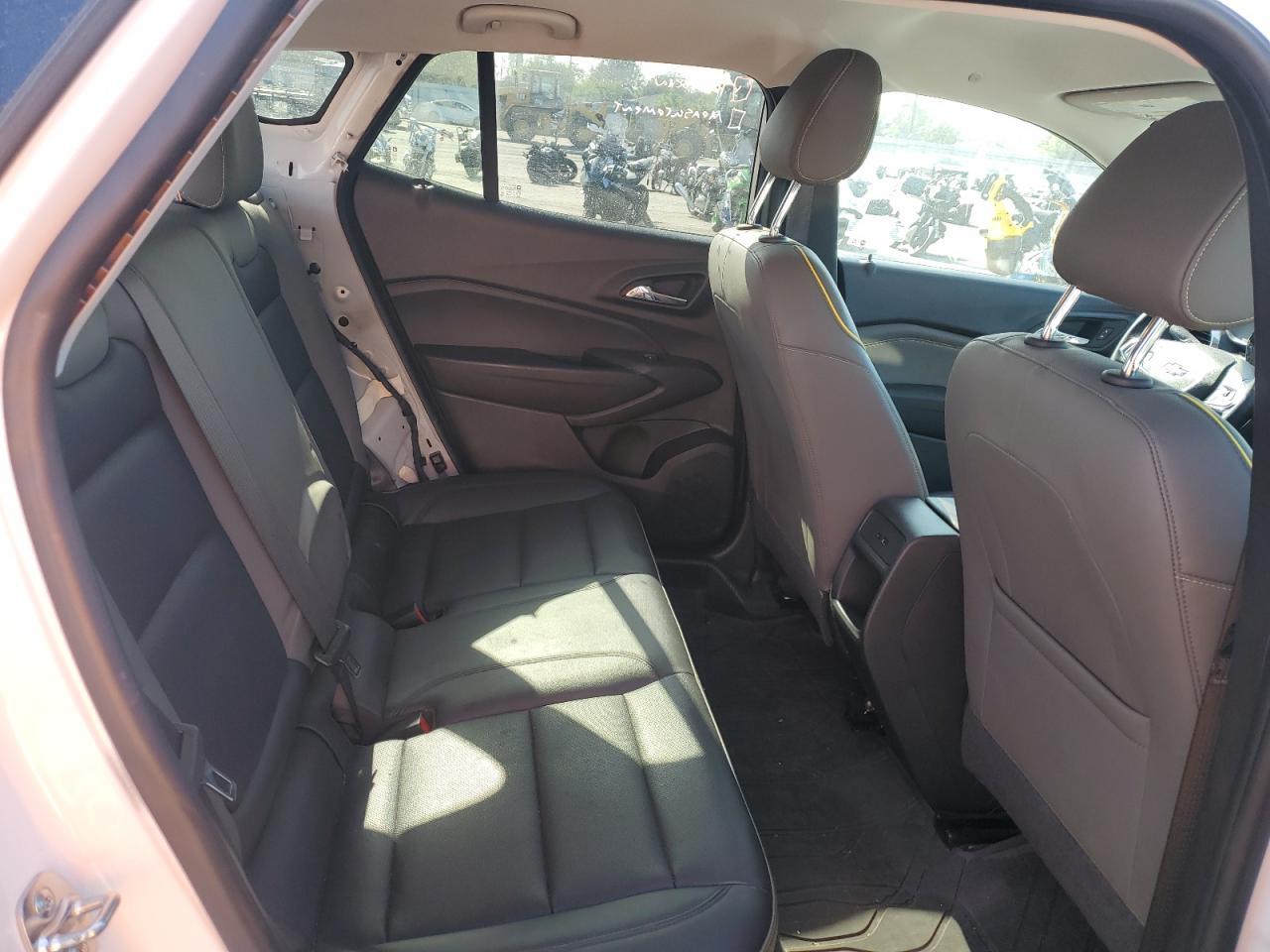 2025 CHEVROLET TRAX