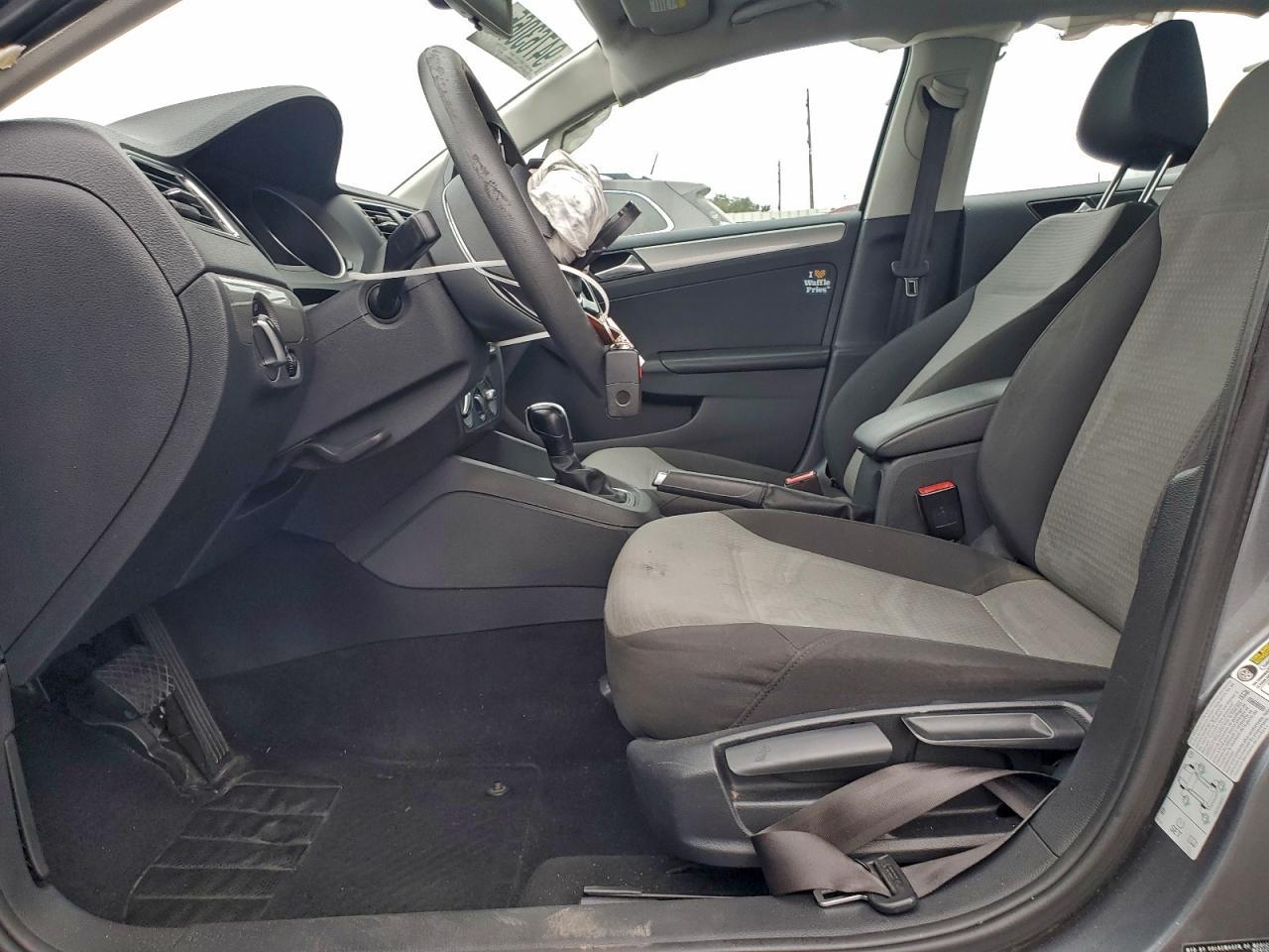 2017 VOLKSWAGEN JETTA