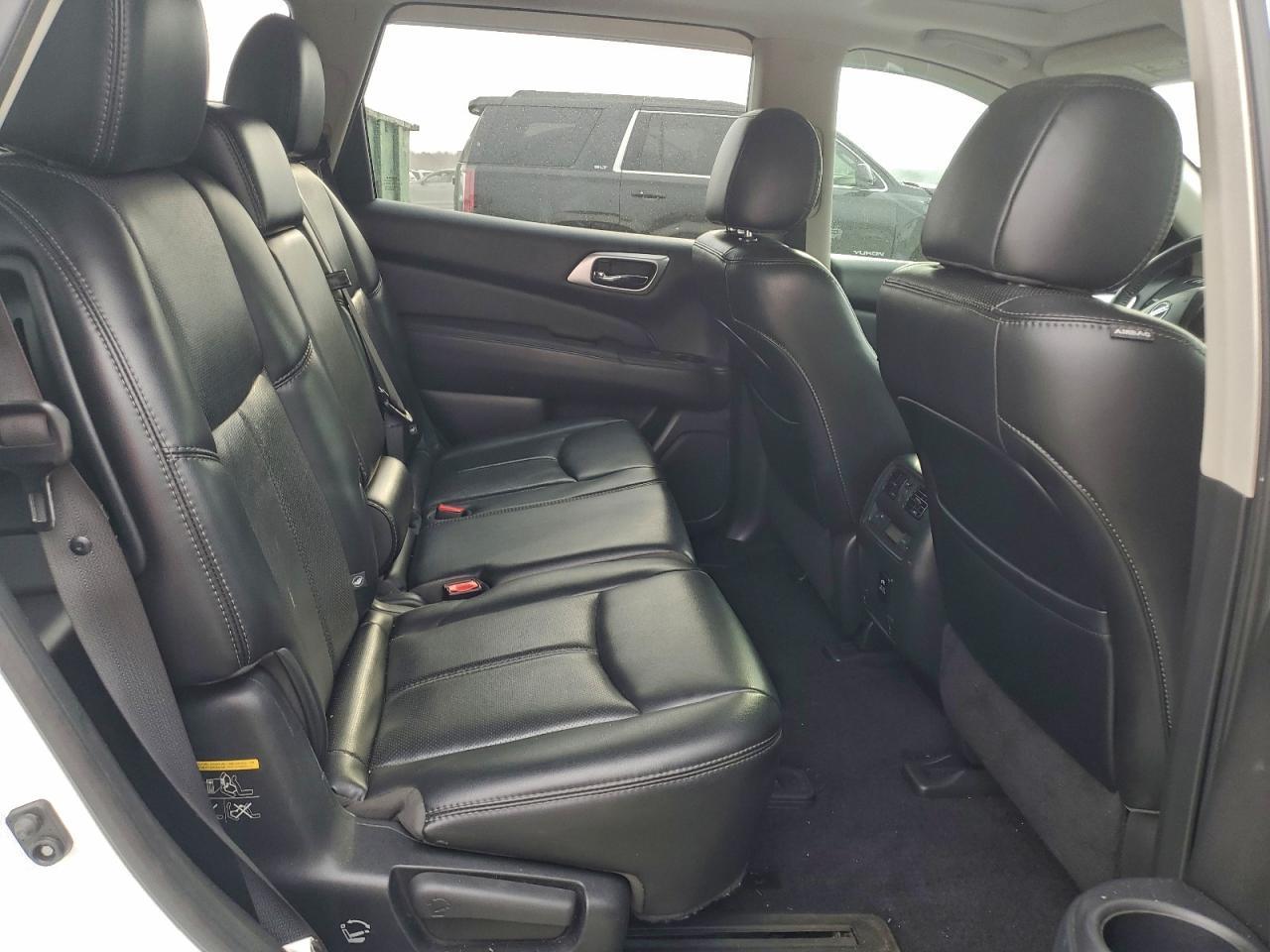 2017 NISSAN PATHFINDER