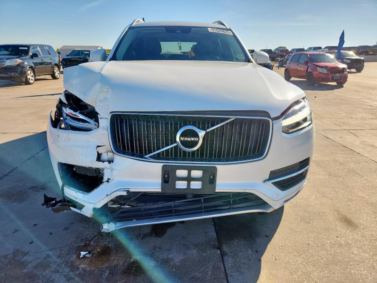 2019 VOLVO XC90