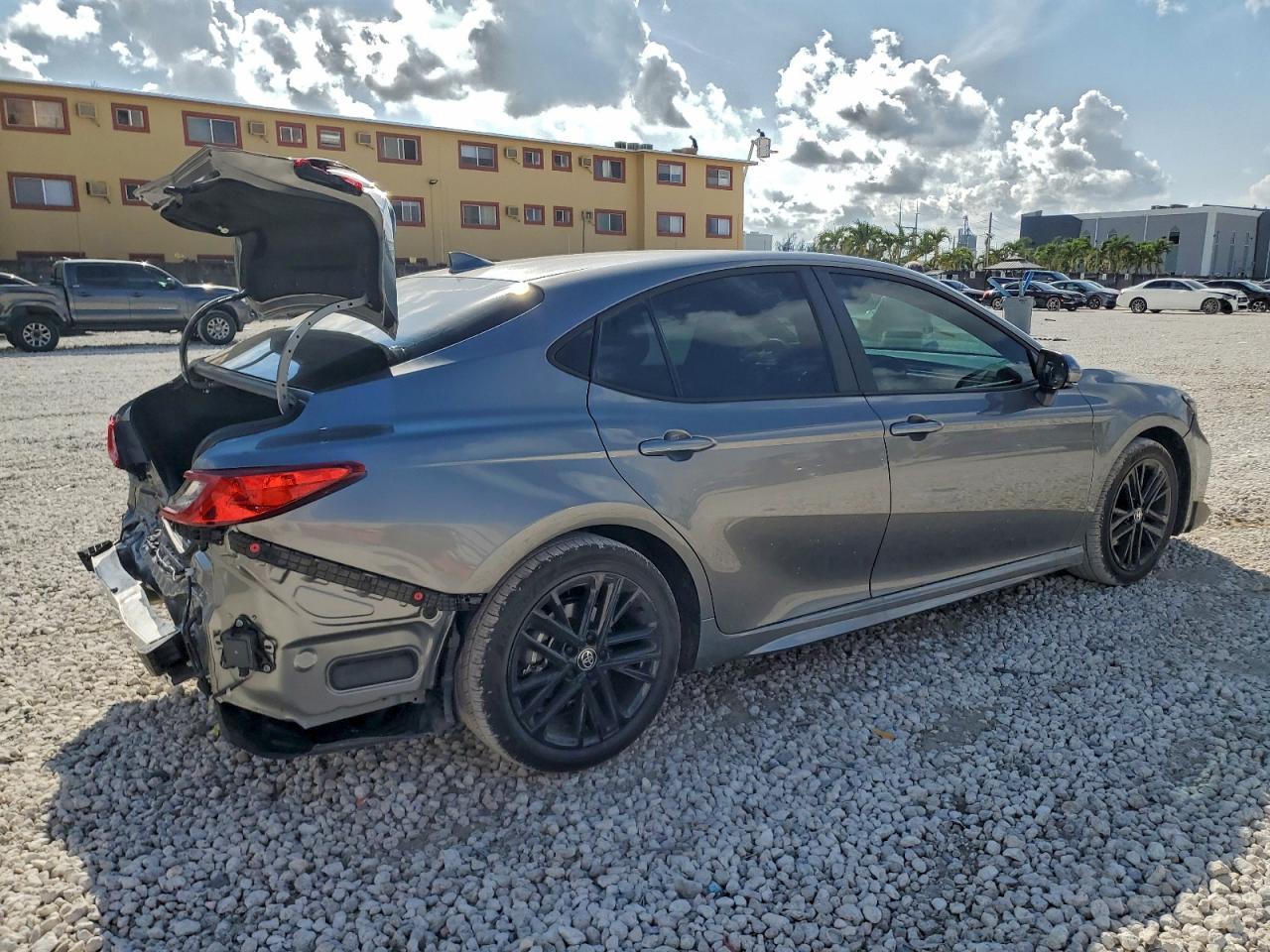 2025 TOYOTA CAMRY
