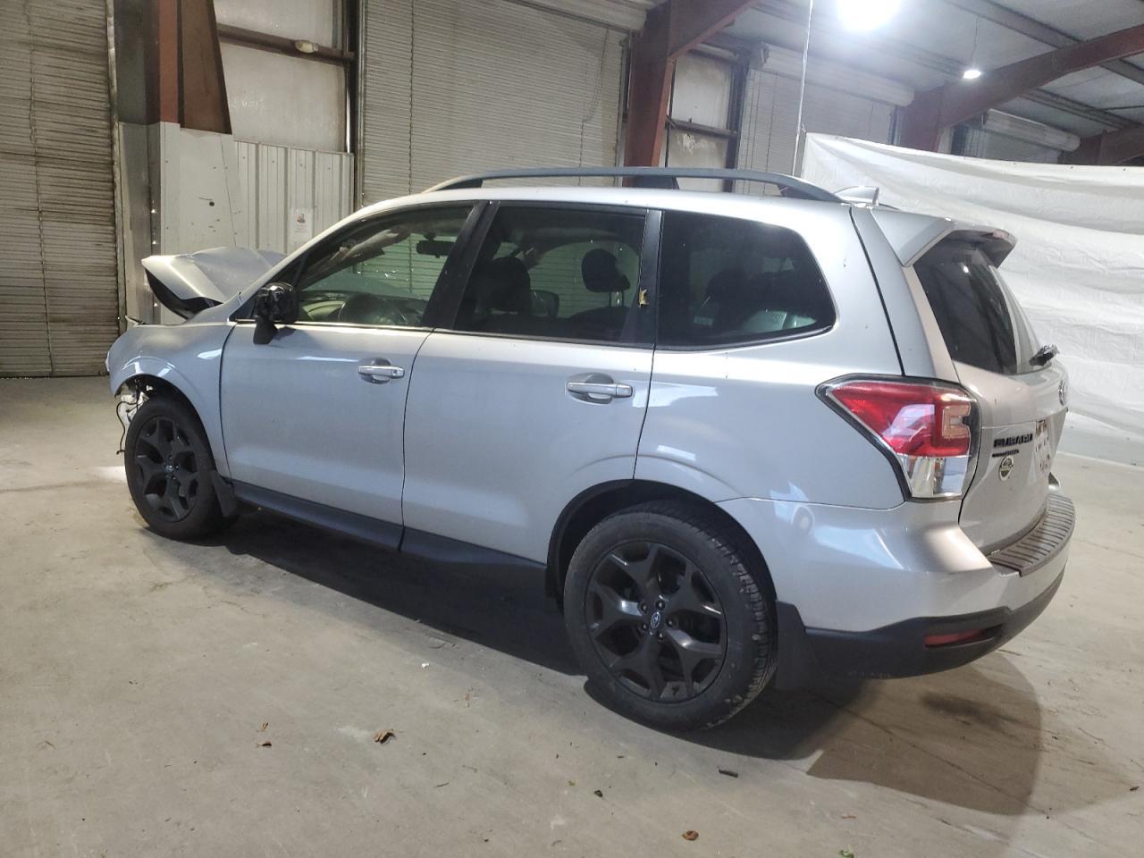 2018 SUBARU FORESTER