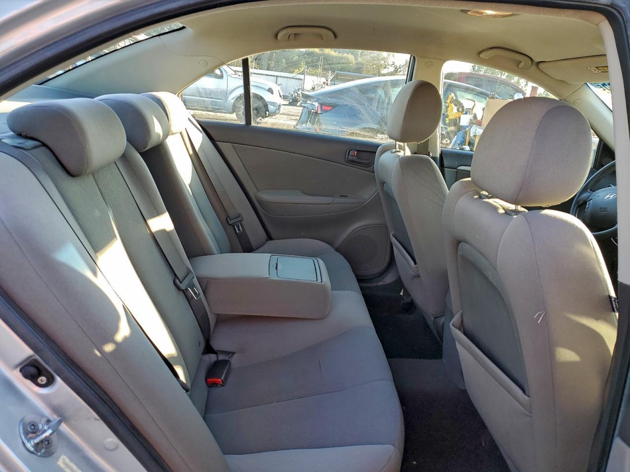 2010 HYUNDAI SONATA
