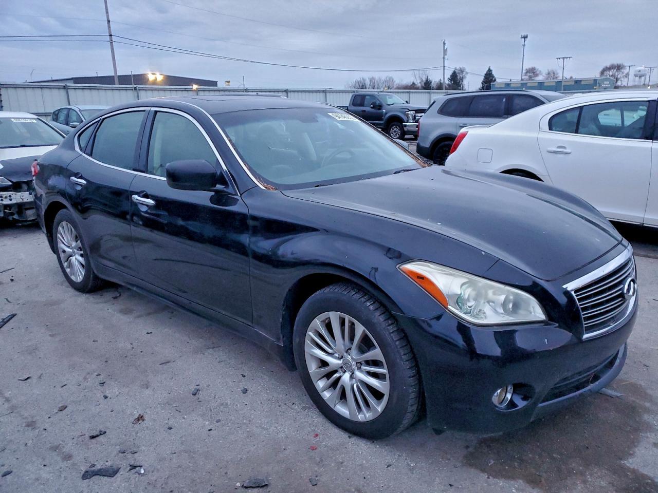 2012 INFINITI M37